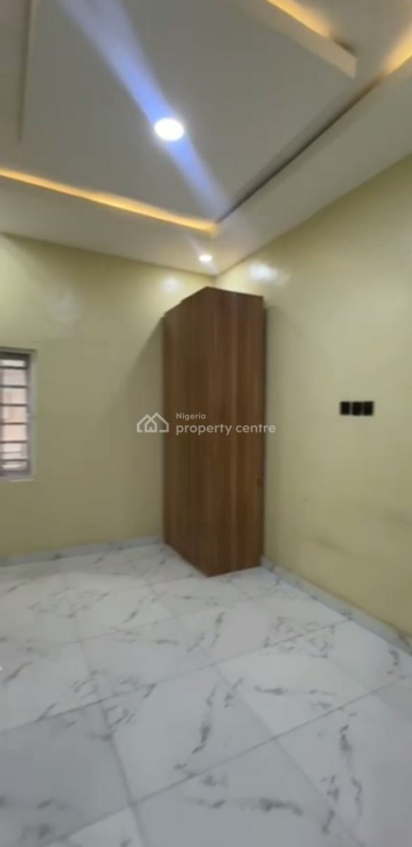 Decent, Standard Spacious Two Bedroom Apartment, Off, Bode Thomas, Surulere, Lagos, Flat / Apartment for Rent