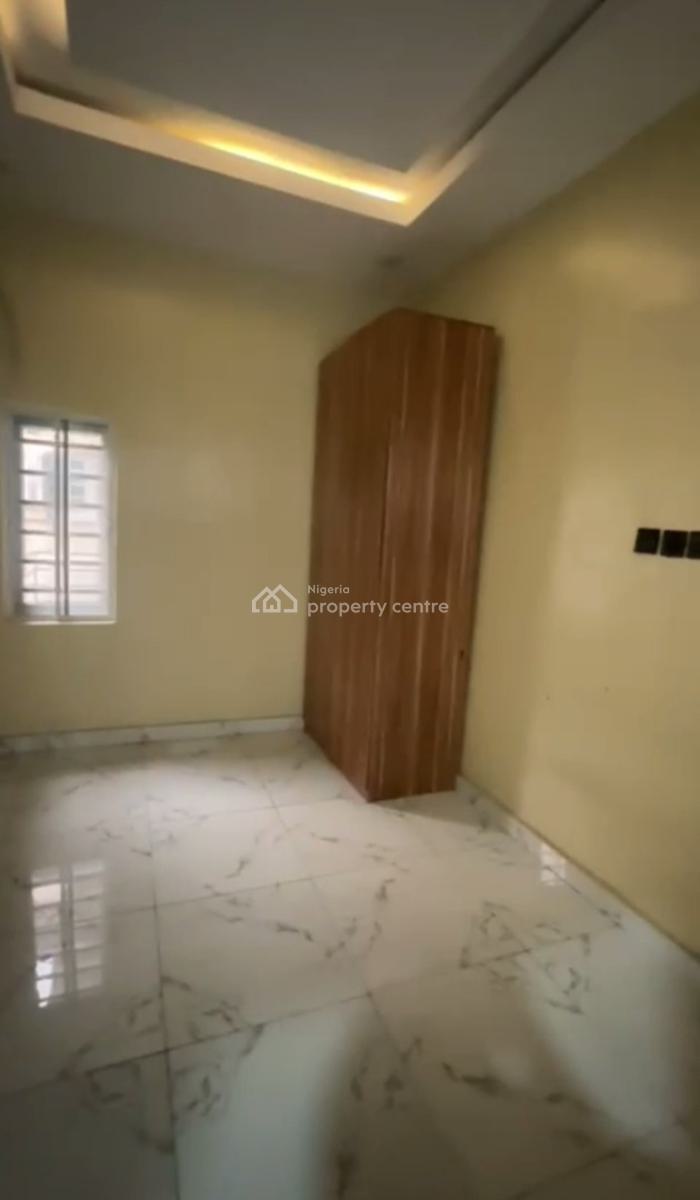 Decent, Standard Spacious Two Bedroom Apartment, Off, Bode Thomas, Surulere, Lagos, Flat / Apartment for Rent
