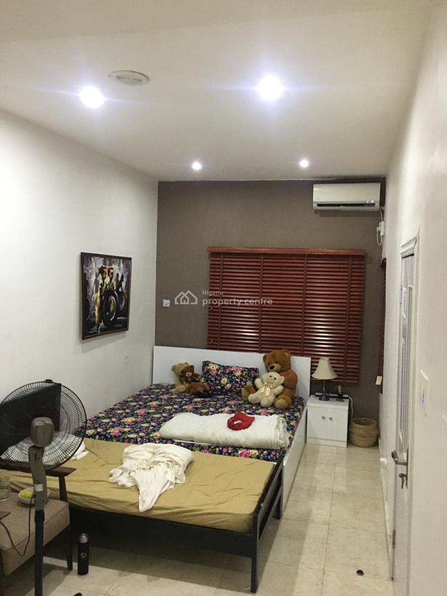 3 Bedroom Flat Upstairs, Paradise 3 Estate Chevron Alternative Route, Chevron Lekki Lagos, Lekki, Lagos, Flat / Apartment for Sale