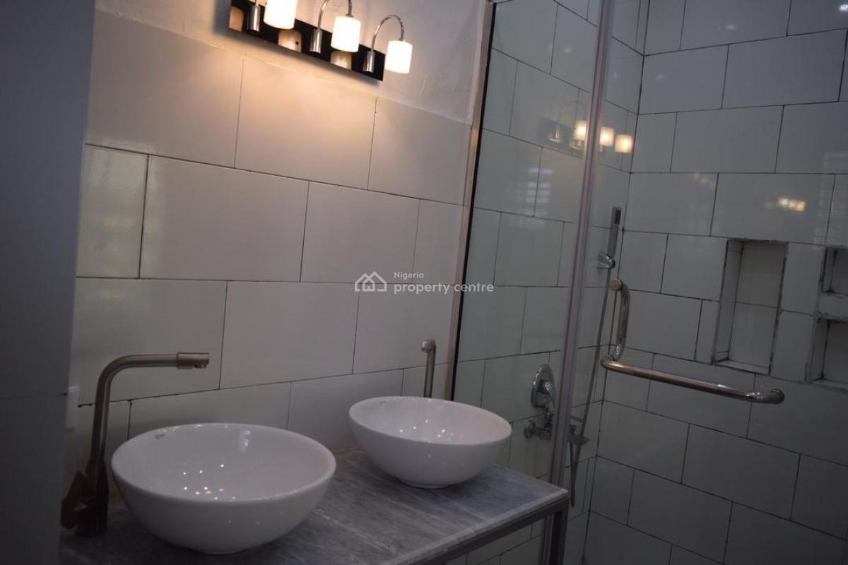 3 Bedroom Flat Upstairs, Paradise 3 Estate Chevron Alternative Route, Chevron Lekki Lagos, Lekki, Lagos, Flat / Apartment for Sale