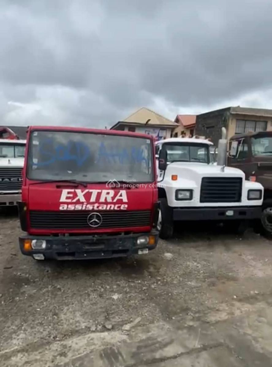 Commercial Land Measuring 1100sqm, Oshodi Apapa Expressway By Ijesha Bus Stop, Ijesha Lagos, Ijesha, Lagos, Commercial Land for Sale