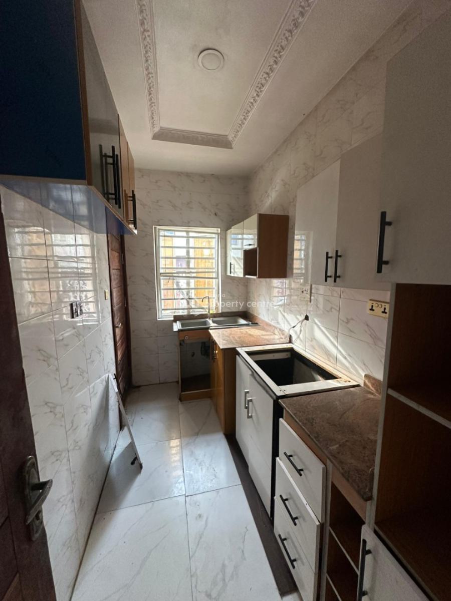 2 Bedroom Apartments, Ologolo, Lekki, Lagos, Flat / Apartment for Rent