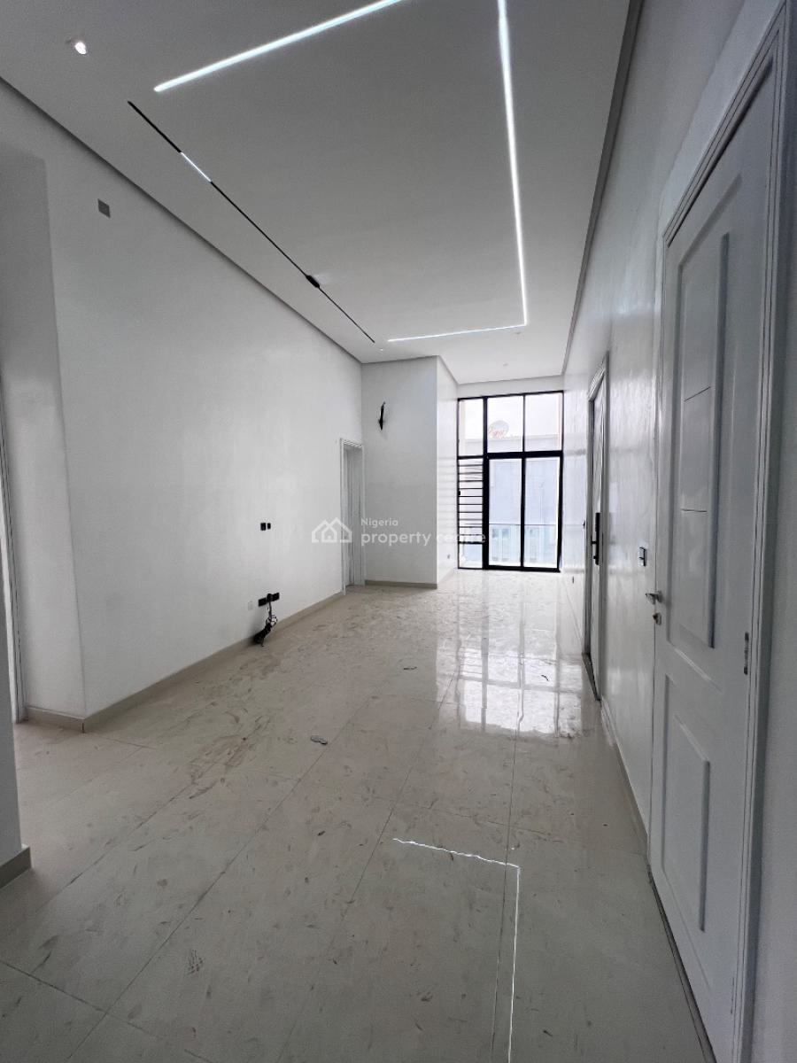 Luxury 3 Bedroom Apartment with Swimming Pool and Gym, Lekki Phase 1, Lekki, Lagos, Flat / Apartment for Sale