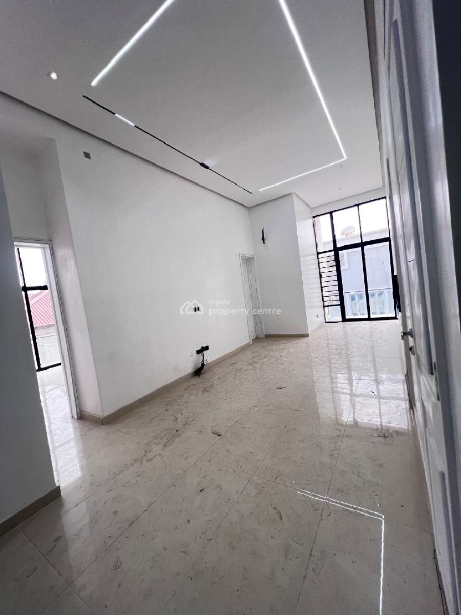 Luxury 3 Bedroom Apartment with Swimming Pool and Gym, Lekki Phase 1, Lekki, Lagos, Flat / Apartment for Sale