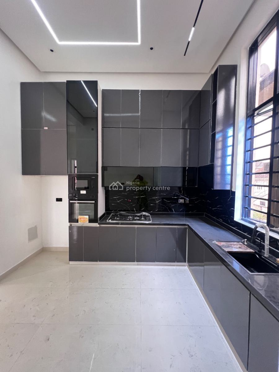 Luxury 3 Bedroom Apartment with Swimming Pool and Gym, Lekki Phase 1, Lekki, Lagos, Flat / Apartment for Sale