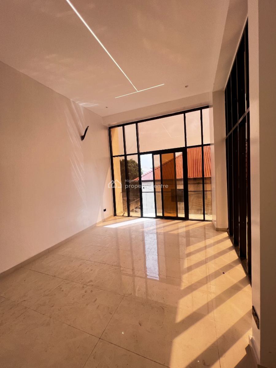 Luxury 3 Bedroom Apartment with Swimming Pool and Gym, Lekki Phase 1, Lekki, Lagos, Flat / Apartment for Sale