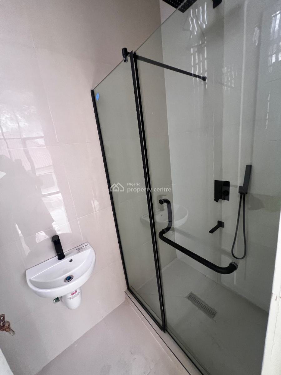 Luxury 3 Bedroom Apartment with Swimming Pool and Gym, Lekki Phase 1, Lekki, Lagos, Flat / Apartment for Sale