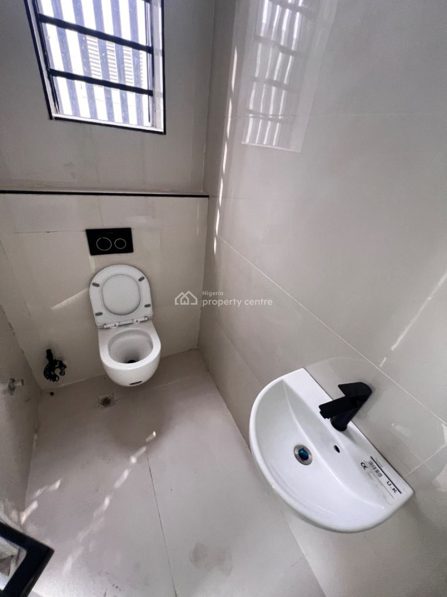 Luxury 3 Bedroom Apartment with Swimming Pool and Gym, Lekki Phase 1, Lekki, Lagos, Flat / Apartment for Sale