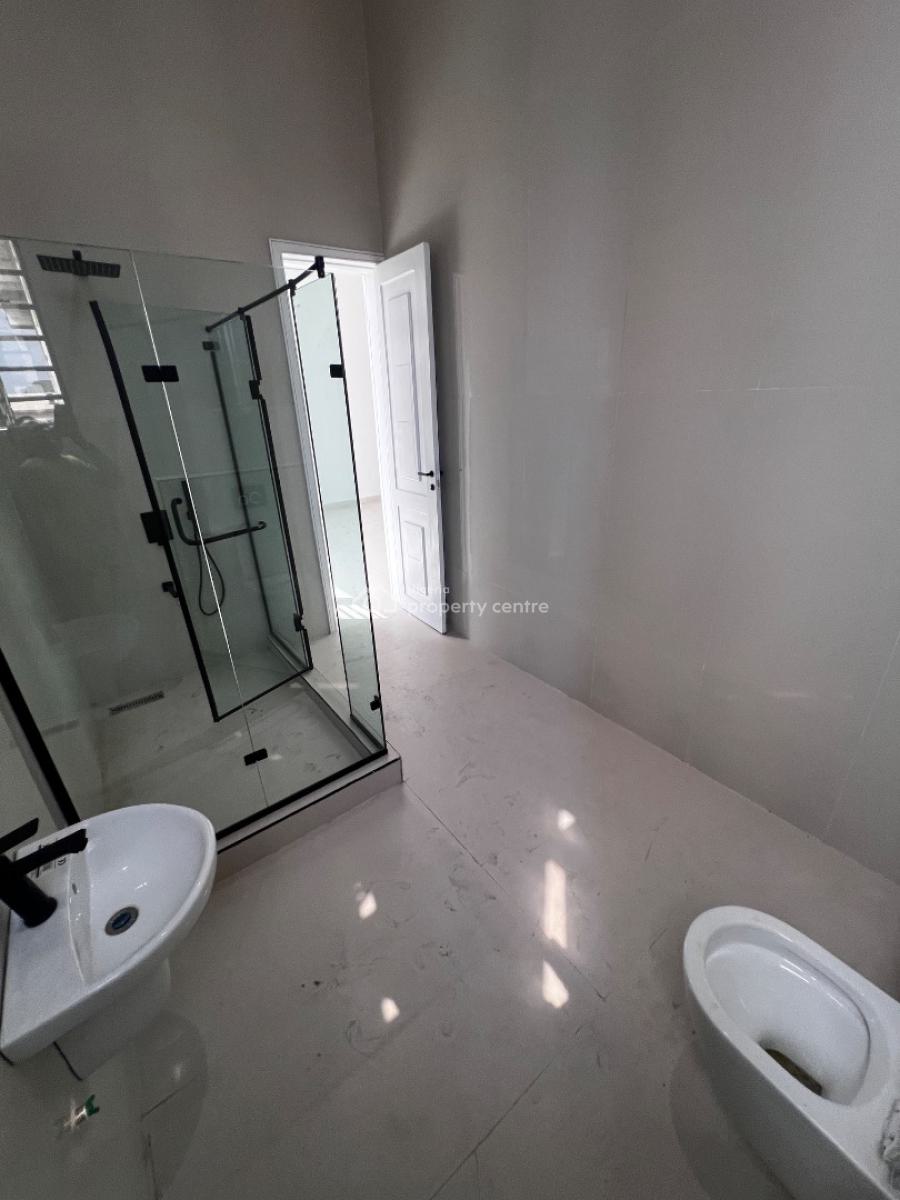 Luxury 3 Bedroom Apartment with Swimming Pool and Gym, Lekki Phase 1, Lekki, Lagos, Flat / Apartment for Sale
