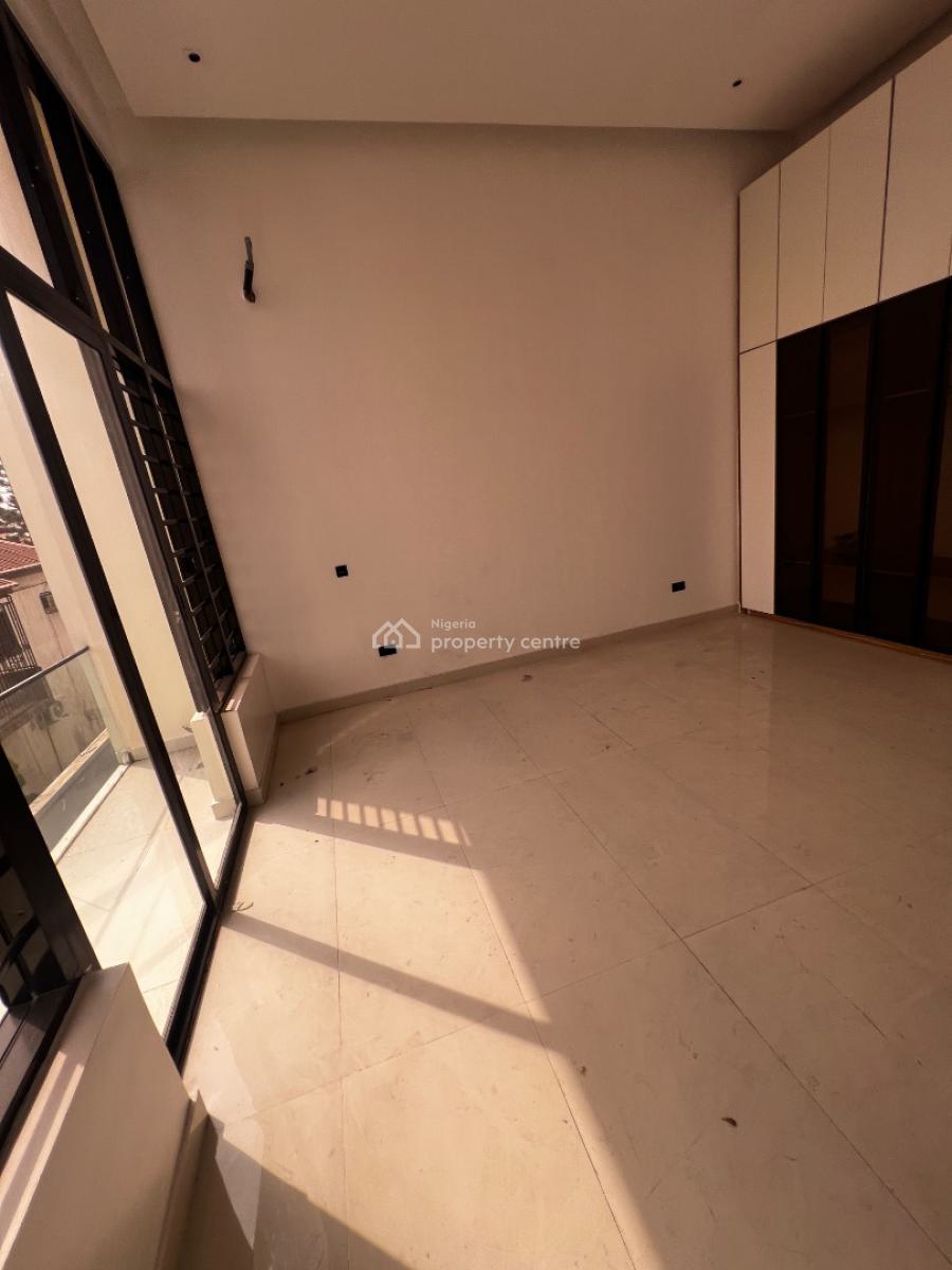 Luxury 3 Bedroom Apartment with Swimming Pool and Gym, Lekki Phase 1, Lekki, Lagos, Flat / Apartment for Sale