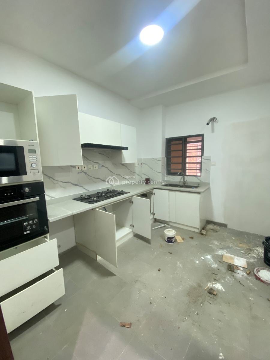 Spacious 3 Bedroom Newly Built Serviced Apartment with Gym, Off Freedom Way, Lekki Phase 1, Lekki, Lagos, Flat / Apartment for Rent