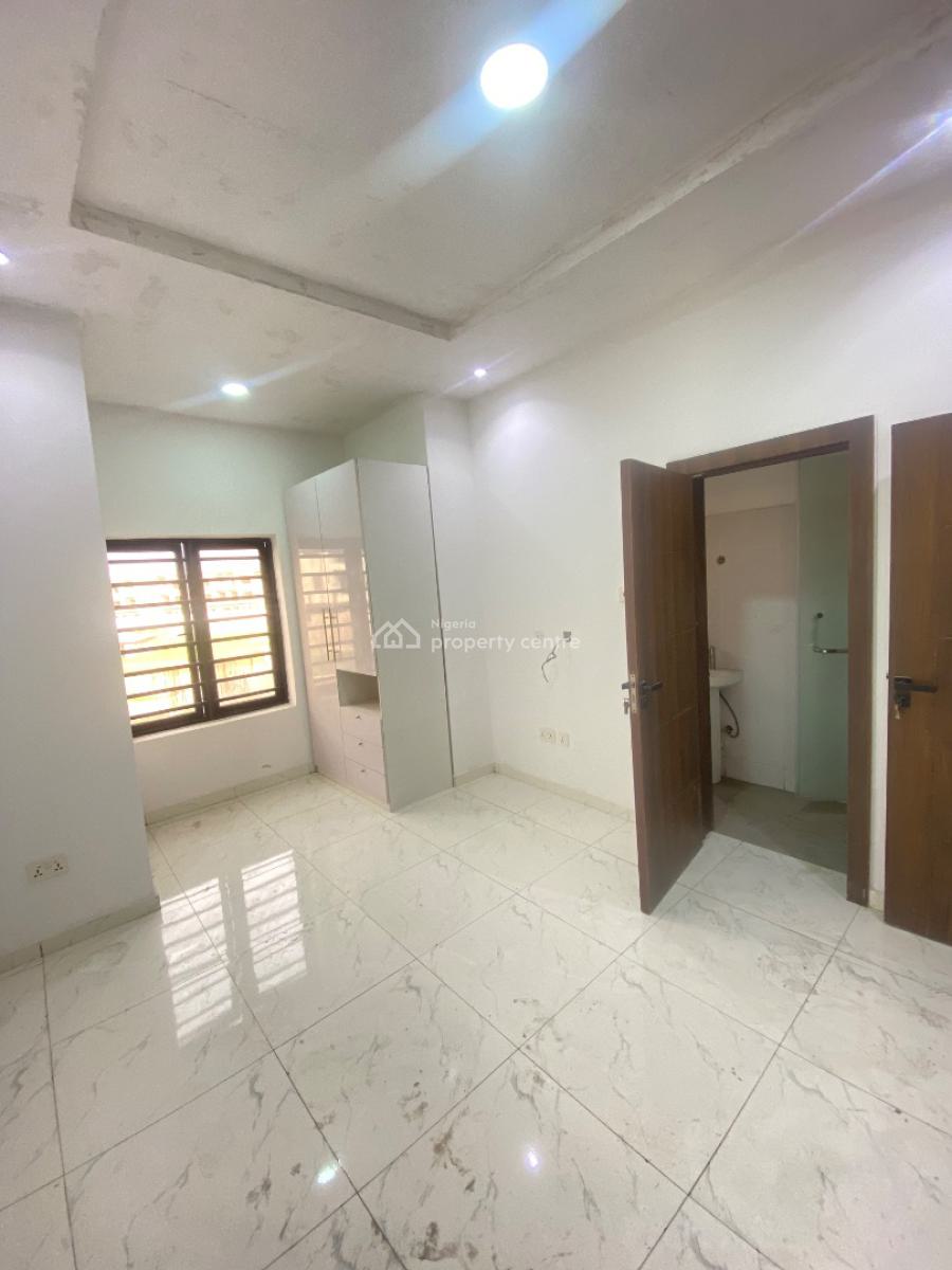 Spacious 3 Bedroom Newly Built Serviced Apartment with Gym, Off Freedom Way, Lekki Phase 1, Lekki, Lagos, Flat / Apartment for Rent