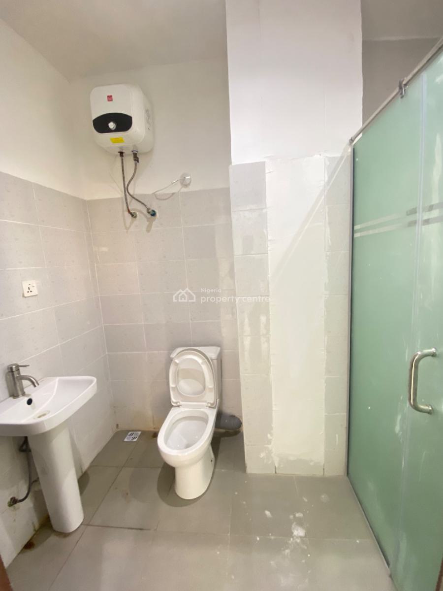 Spacious 3 Bedroom Newly Built Serviced Apartment with Gym, Off Freedom Way, Lekki Phase 1, Lekki, Lagos, Flat / Apartment for Rent