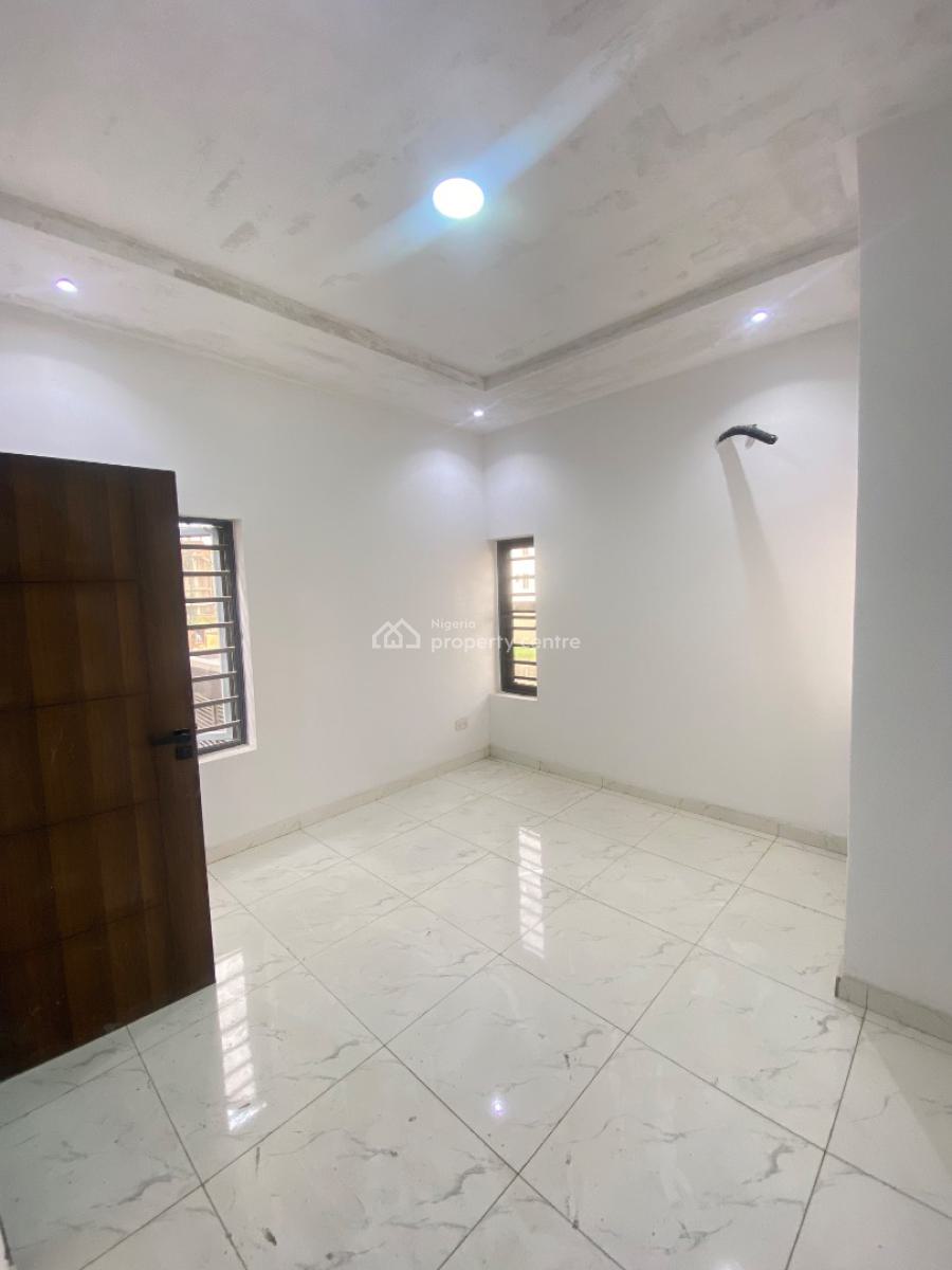 Spacious 3 Bedroom Newly Built Serviced Apartment with Gym, Off Freedom Way, Lekki Phase 1, Lekki, Lagos, Flat / Apartment for Rent