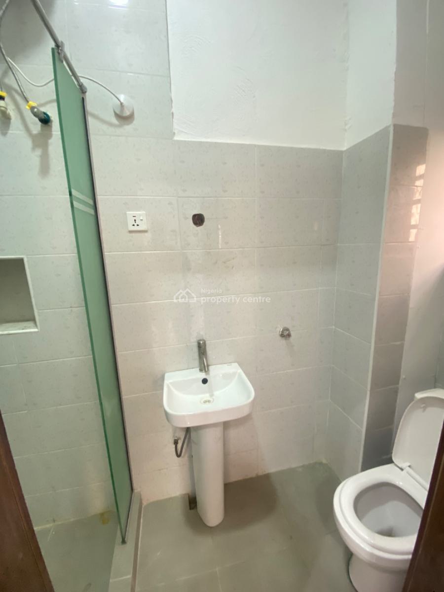 Spacious 3 Bedroom Newly Built Serviced Apartment with Gym, Off Freedom Way, Lekki Phase 1, Lekki, Lagos, Flat / Apartment for Rent