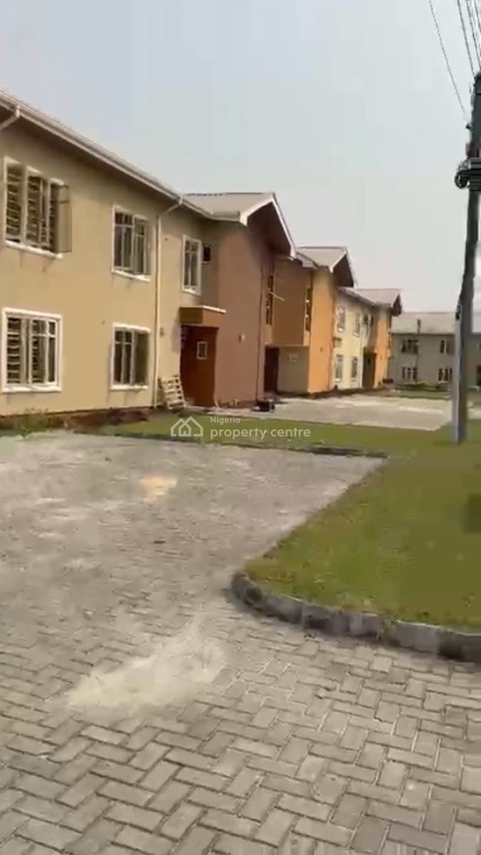 3 Bedroom Apartment Upstairs, Chois Garden, Abijo, Lekki, Lagos, Flat / Apartment for Rent