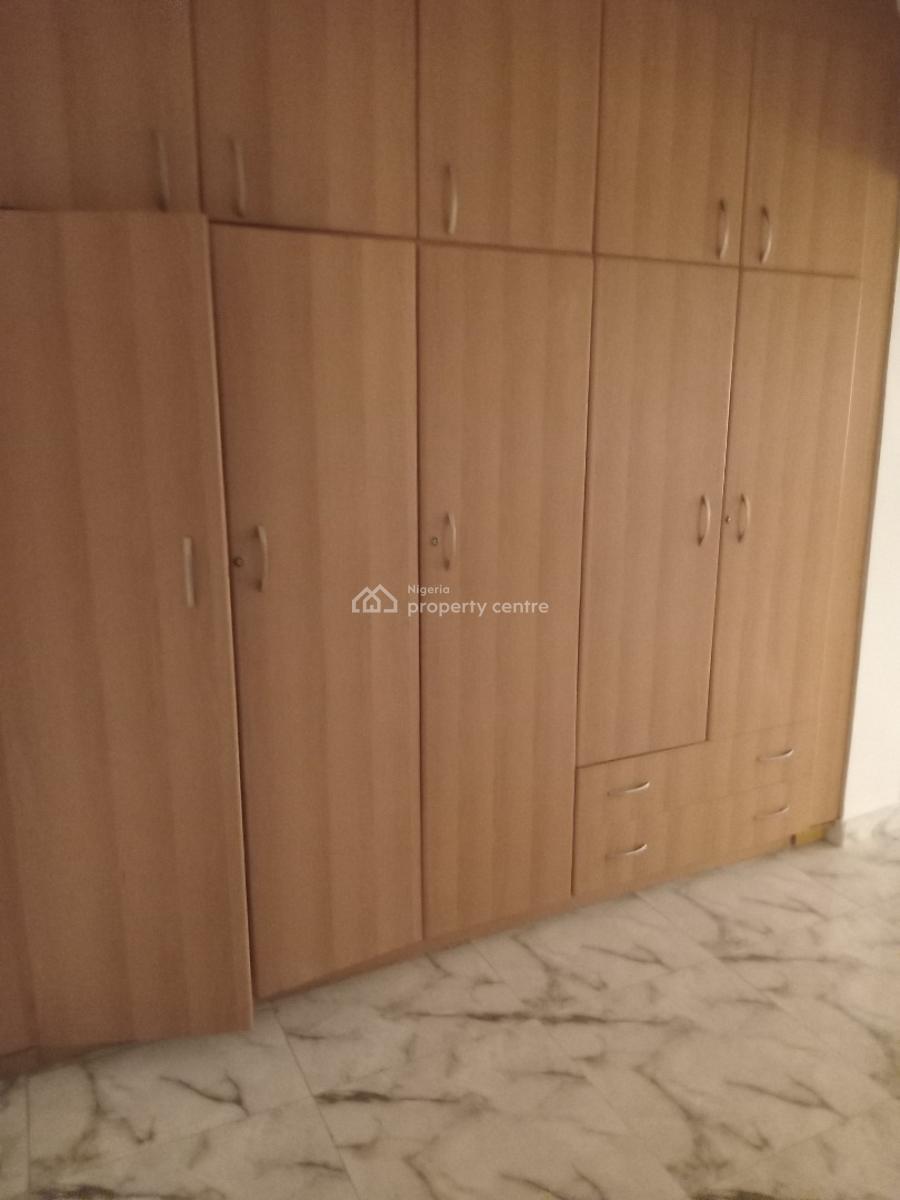 a Well-built Serviced 3 Bedroom Flat + 1bq, Utako, Abuja, Flat / Apartment for Rent