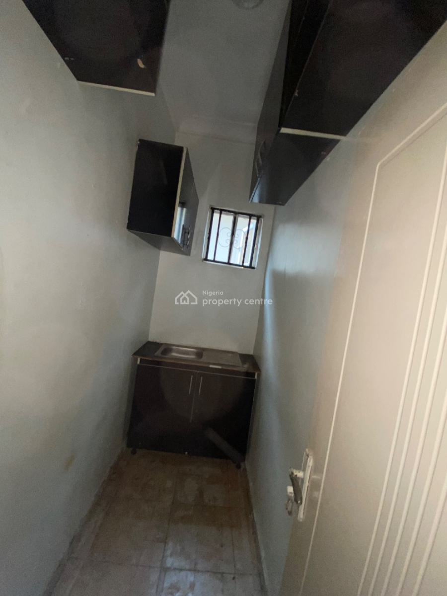 Luxurious, Standard, and Very Spacious  Mini Flat, Bera Estate, Lekki Expressway, Lekki, Lagos, Mini Flat (room and Parlour) for Rent
