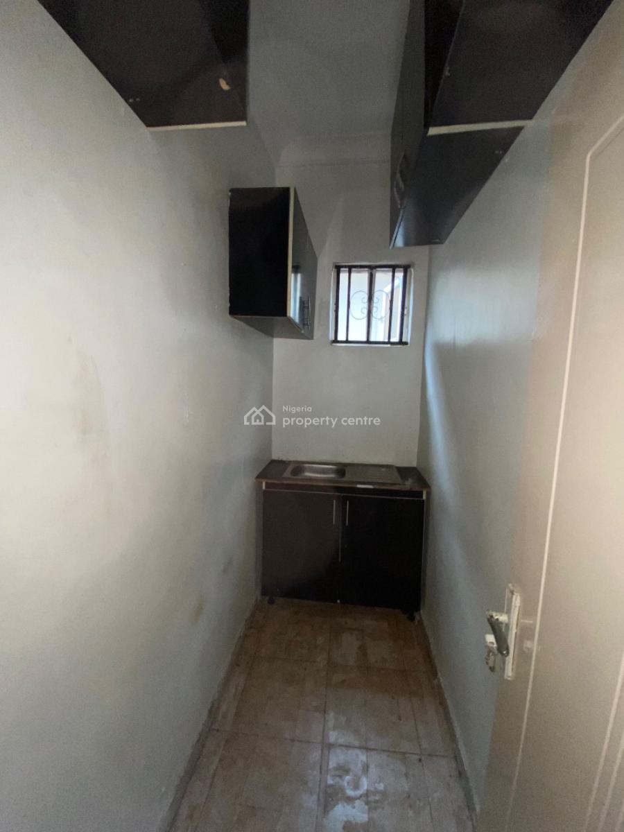 Luxurious, Standard, and Very Spacious  Mini Flat, Bera Estate, Lekki Expressway, Lekki, Lagos, Mini Flat (room and Parlour) for Rent