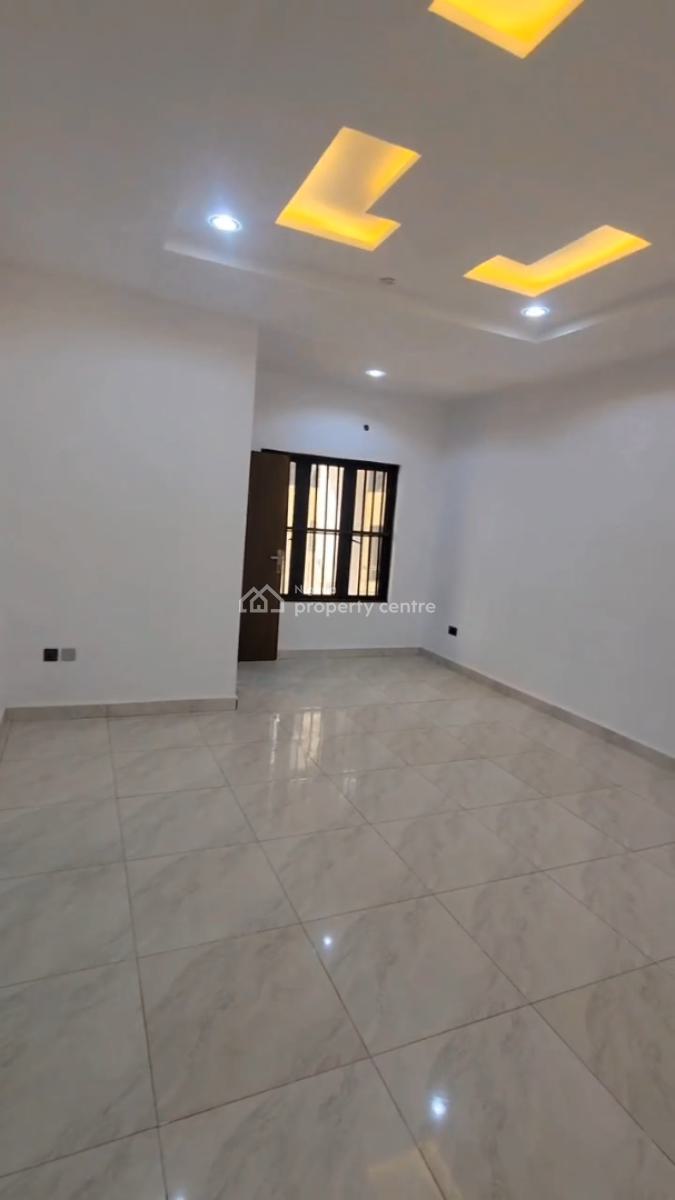 Cooperate  18 Units of 2 Bedrooms Apartment, Airport Road, Lugbe District, Abuja, Block of Flats for Rent