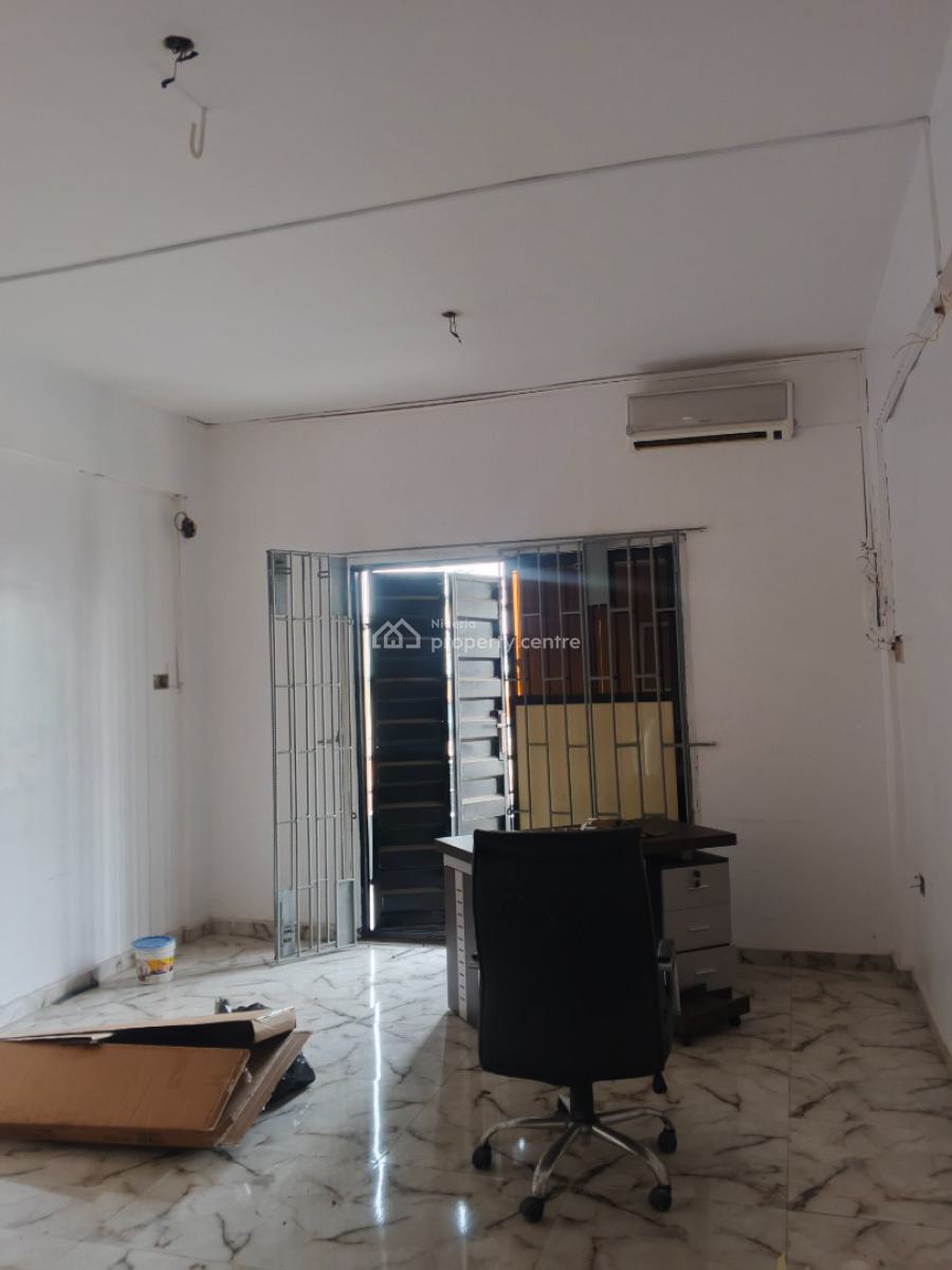 Beautiful Clean Shop / Office Space, Fist Floor, Off Allen Avenue, Ikeja, Lagos, Shop for Rent