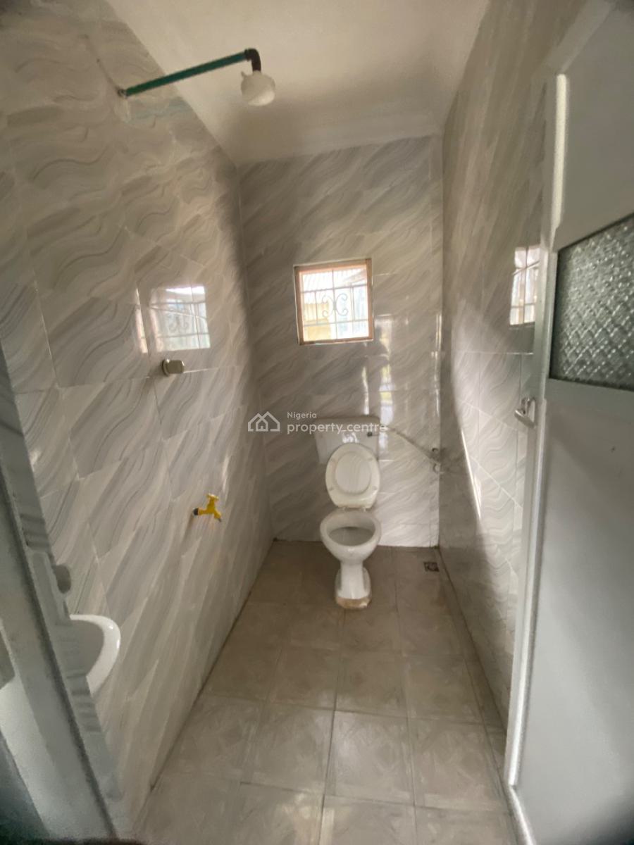 Spacious 2 Bedrooms, Bayeku, Ikorodu, Lagos, Flat / Apartment for Rent