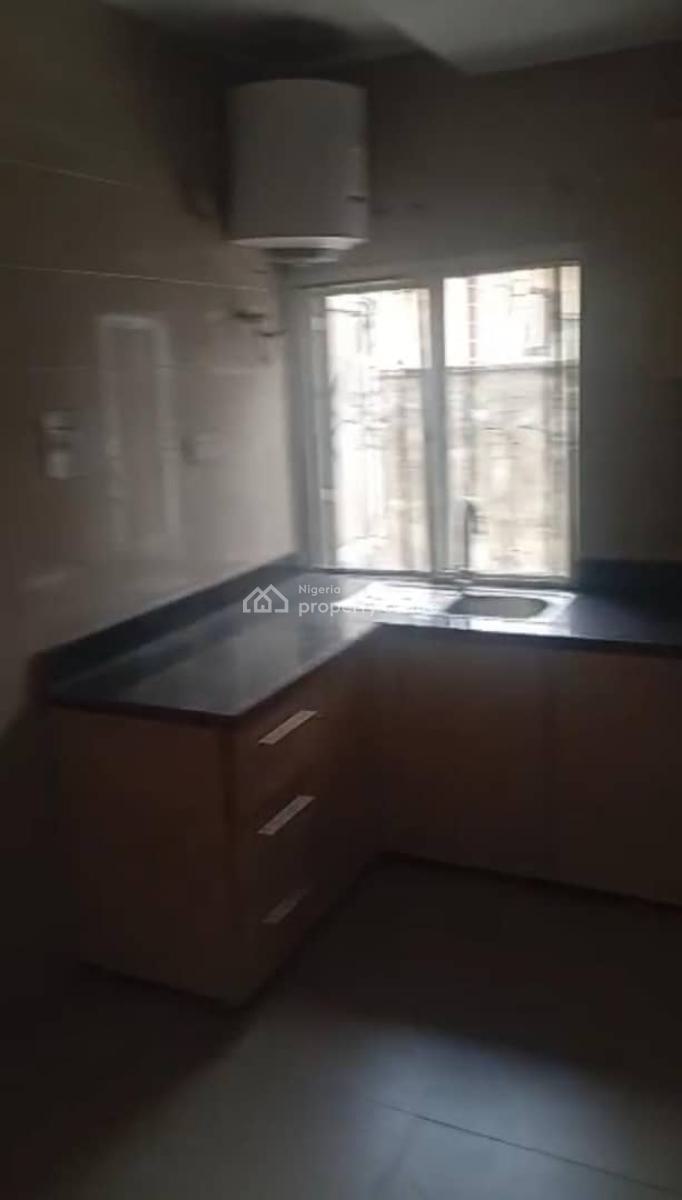 Lovely 2 Bedroom Flat, Gra Phase 1, Magodo, Lagos, Flat / Apartment for Rent