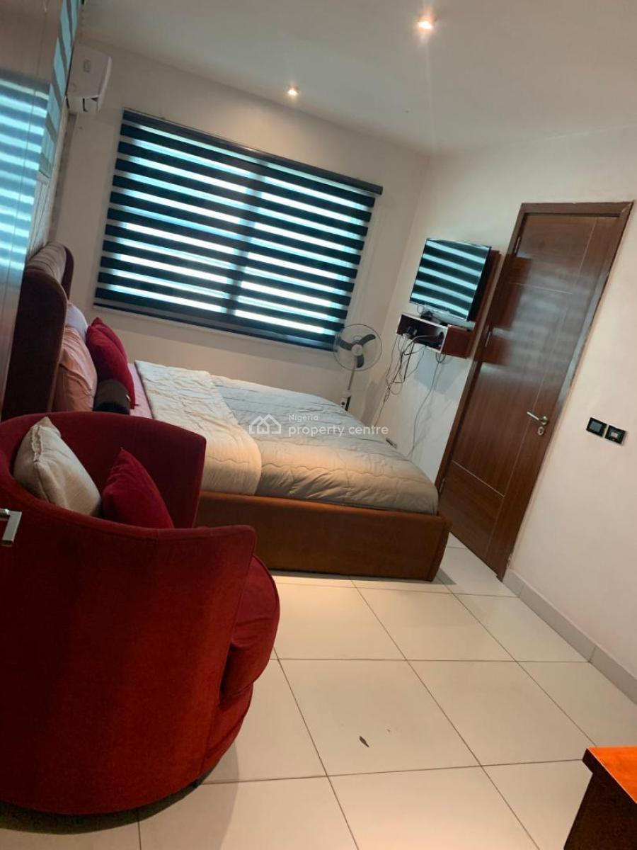 Fully Furnished & Serviced 2 Bedroom Maisonette, Lekki Phase 1, Lekki, Lagos, Flat / Apartment for Rent