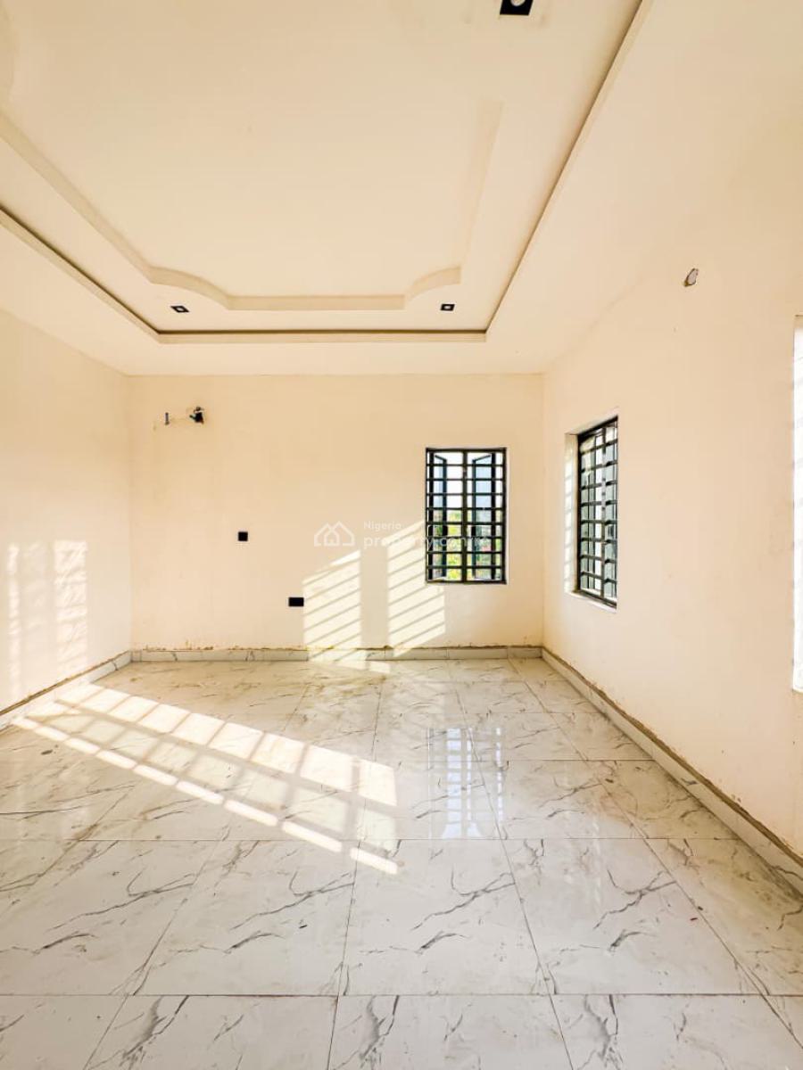 Brand New 2-bedroom, Yabatech Gra., Yaba, Lagos, Flat / Apartment for Rent