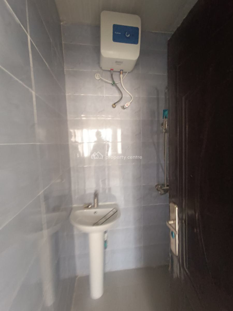 a Well Built 3 Bedroom Flat, Mobile Road, Ajah, Lagos, Flat / Apartment for Rent