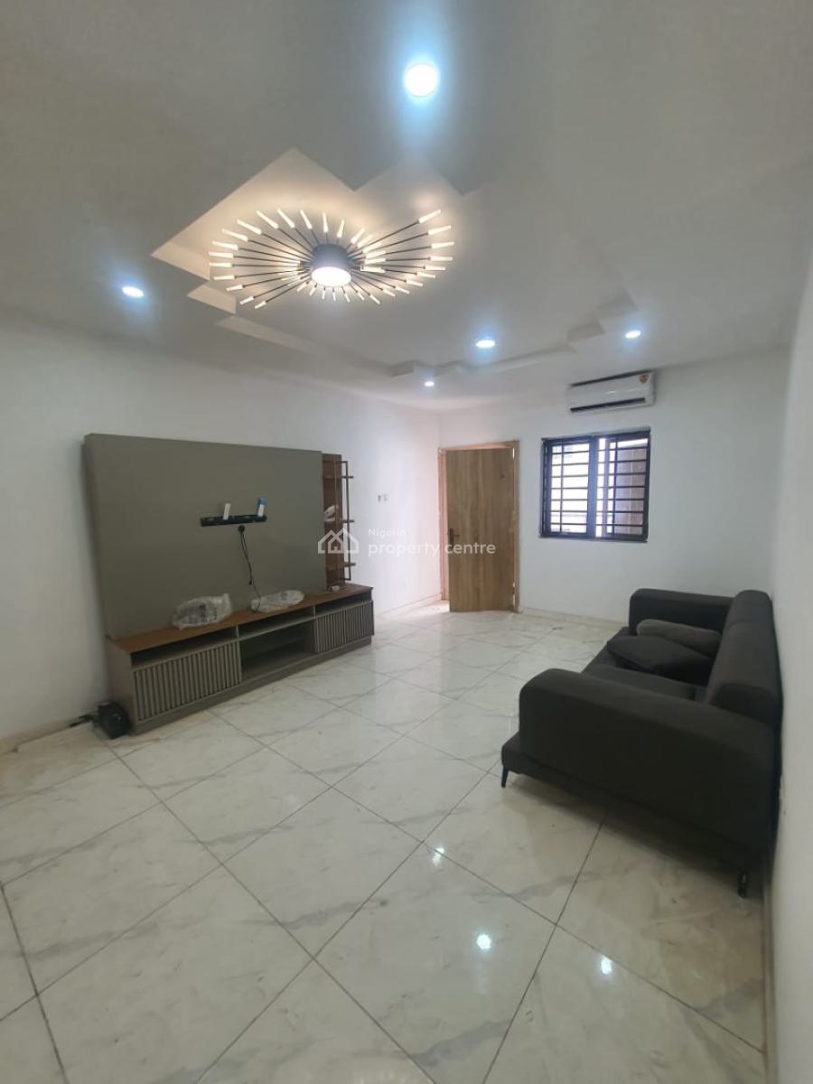 Spacious Standard 3 Bedroom Flat, Ilasan, Lekki, Lagos, Flat / Apartment for Rent