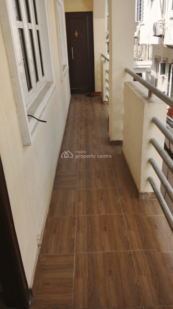2 Bedroom Flat, Off Maiyugun Street, Ologolo, Lekki, Lagos, Flat / Apartment for Rent