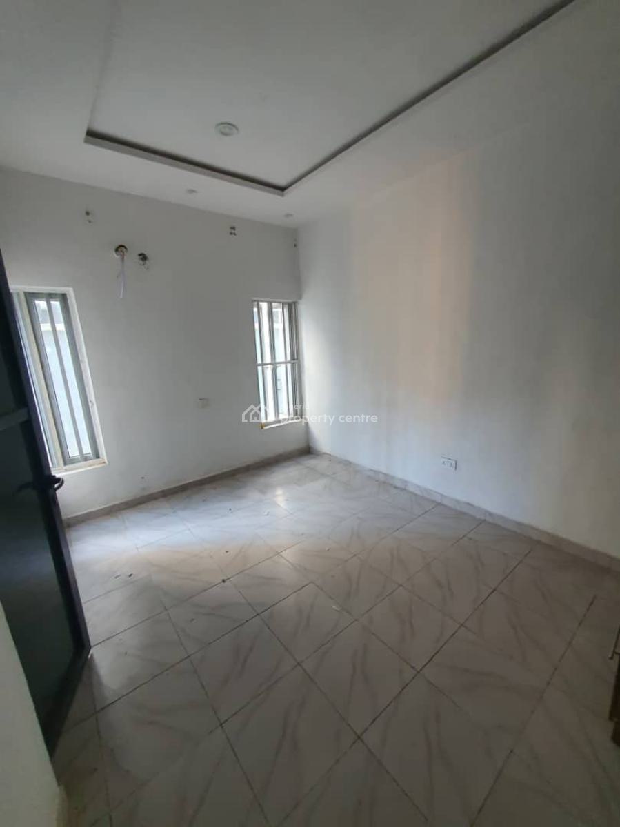 3 Bedroom Flat Downstairs*, Ilasan, Lekki, Lagos, Flat / Apartment for Rent