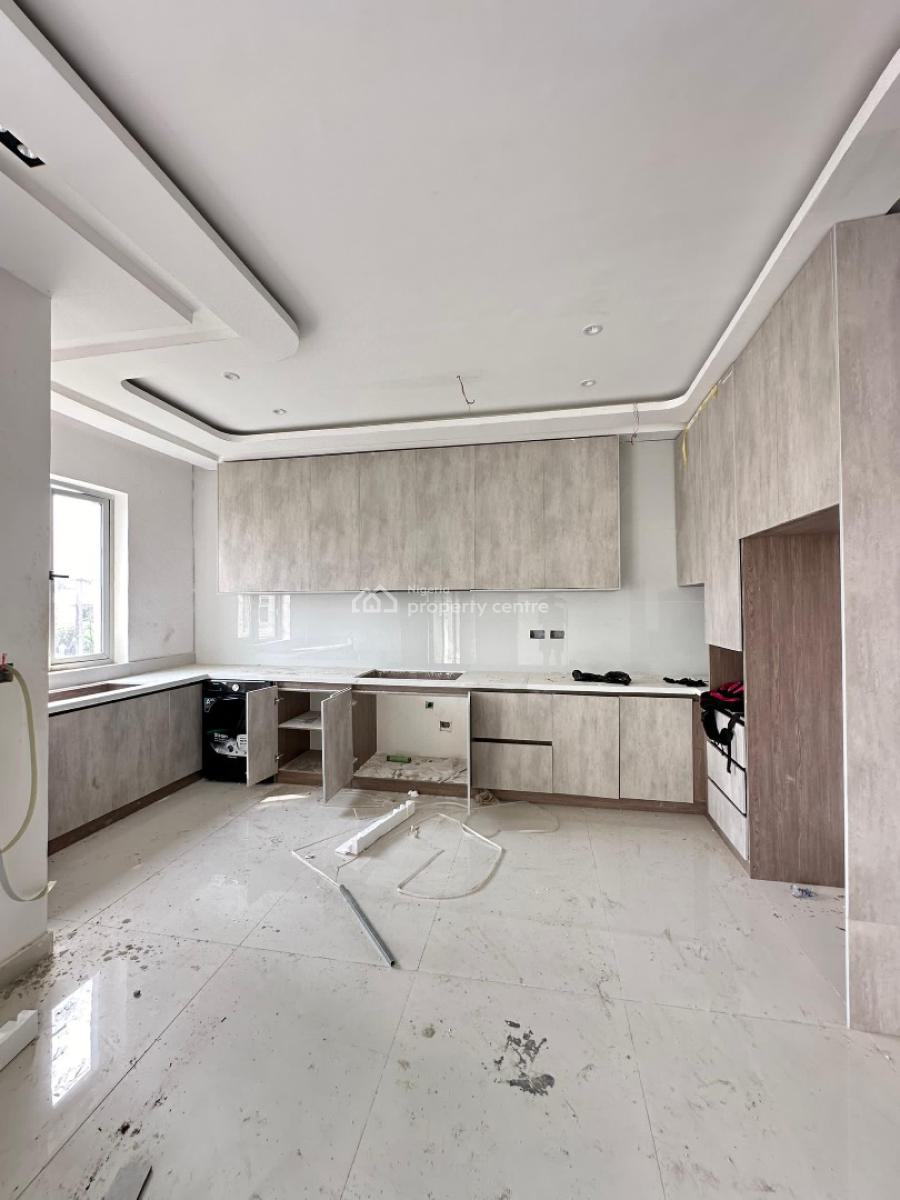 Spacious 2 Bedroom Apartment & 2 Bedroom Maisonette with Gym, Lekki Phase 1, Lekki, Lagos, Flat / Apartment for Sale