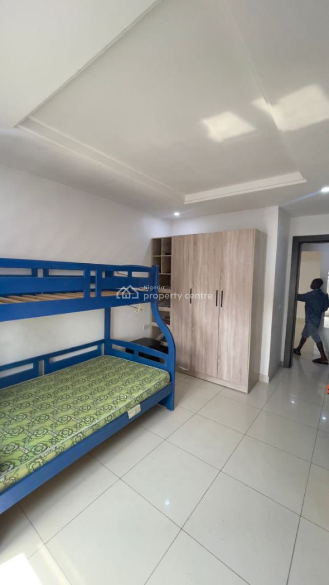 Well-maintained 3-bedroom Apartment with 2 Parking Spaces, Oniru, Victoria Island (vi), Lagos, Flat / Apartment for Rent