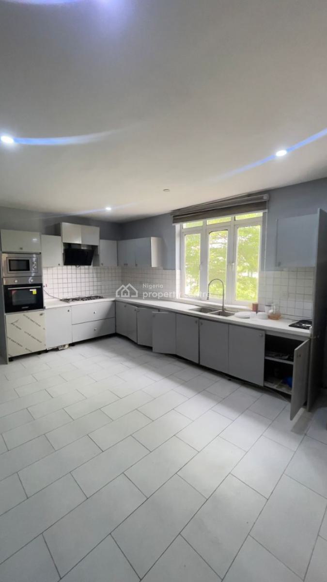 Well-maintained 3-bedroom Apartment with 2 Parking Spaces, Oniru, Victoria Island (vi), Lagos, Flat / Apartment for Rent