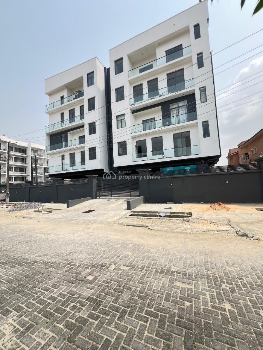 Spacious 2 Bedroom Apartment with  Gym and Elevator Suitable, Lekki Phase 1, Lekki, Lagos, Flat / Apartment for Sale