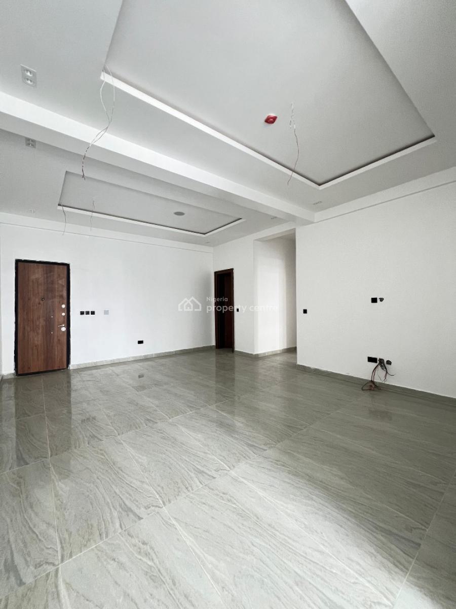 Spacious 2 Bedroom Apartment with  Gym and Elevator Suitable, Lekki Phase 1, Lekki, Lagos, Flat / Apartment for Sale