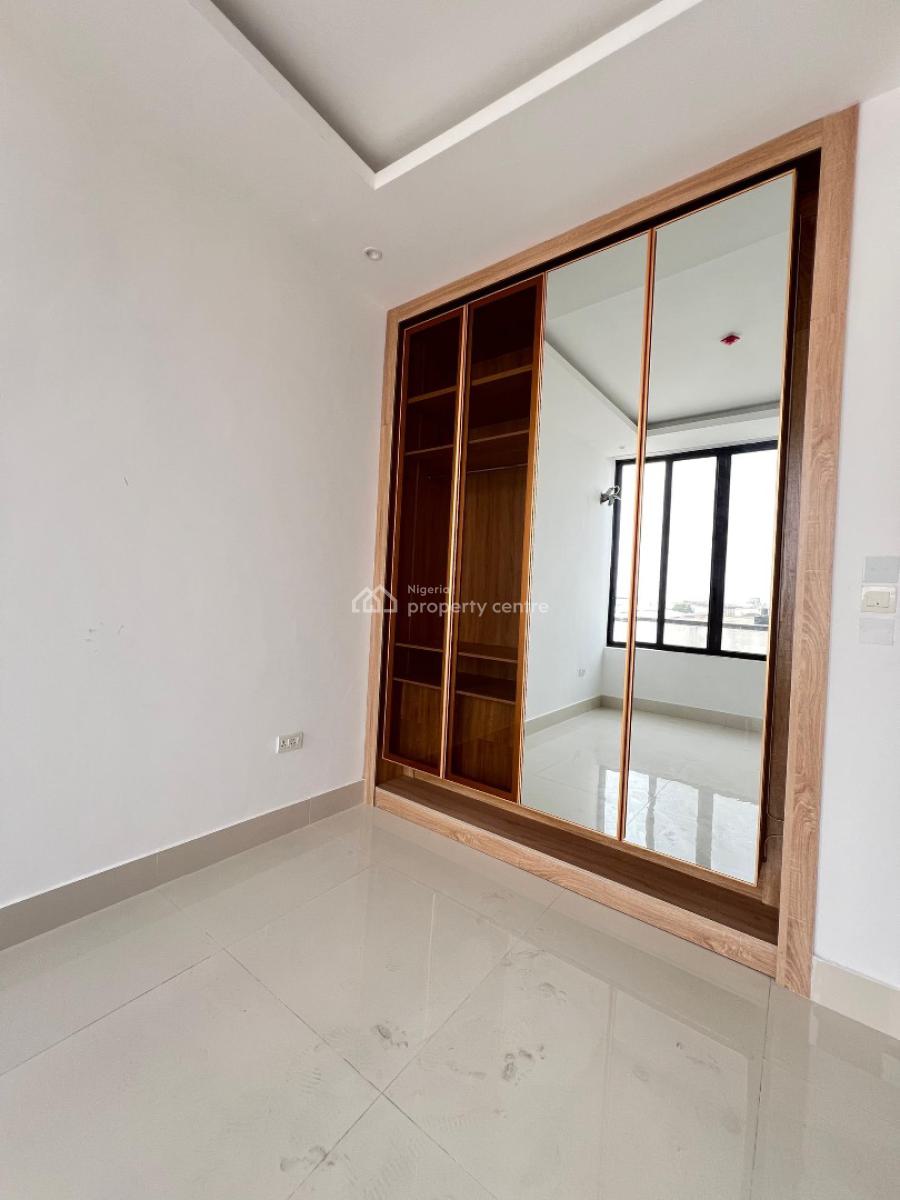 Exquisitely Finished 3 Bedroom Apartment with Elevator , Swimming Pool, Lekki Phase 1, Lekki, Lagos, Flat / Apartment for Sale