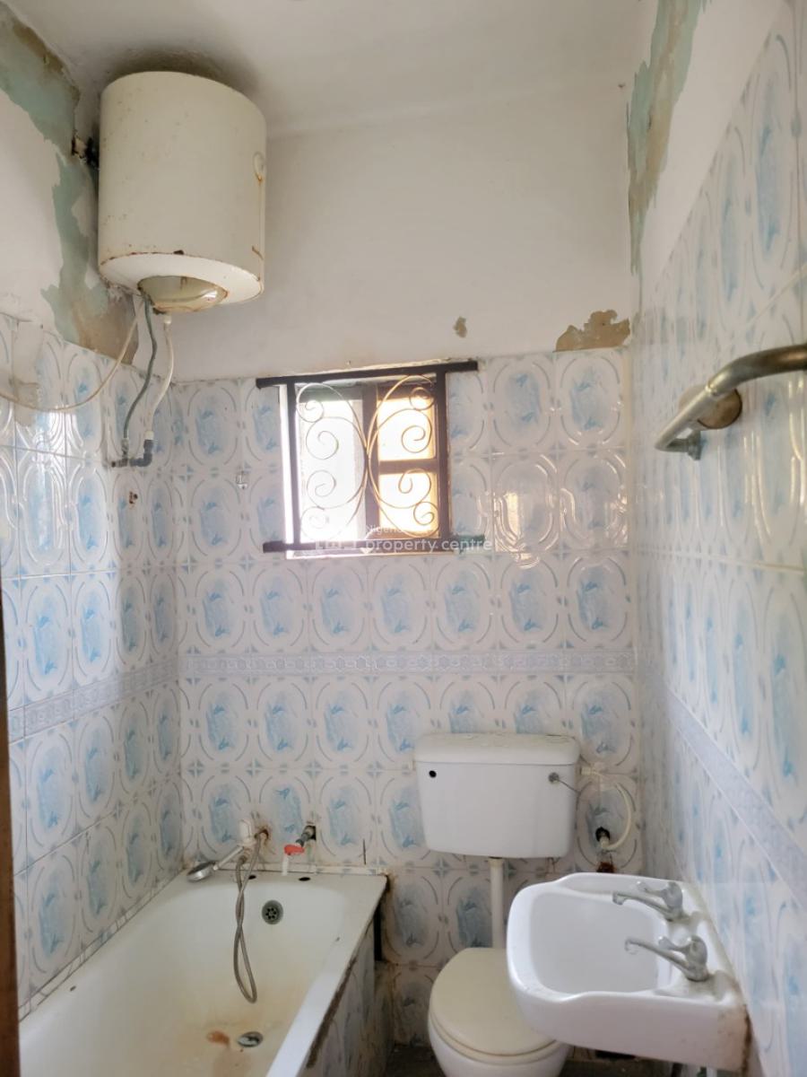 Spacious and Standard 3 Bedroom Apartment, Greenville Estate, Badore, Ajah, Lagos, Flat / Apartment for Rent