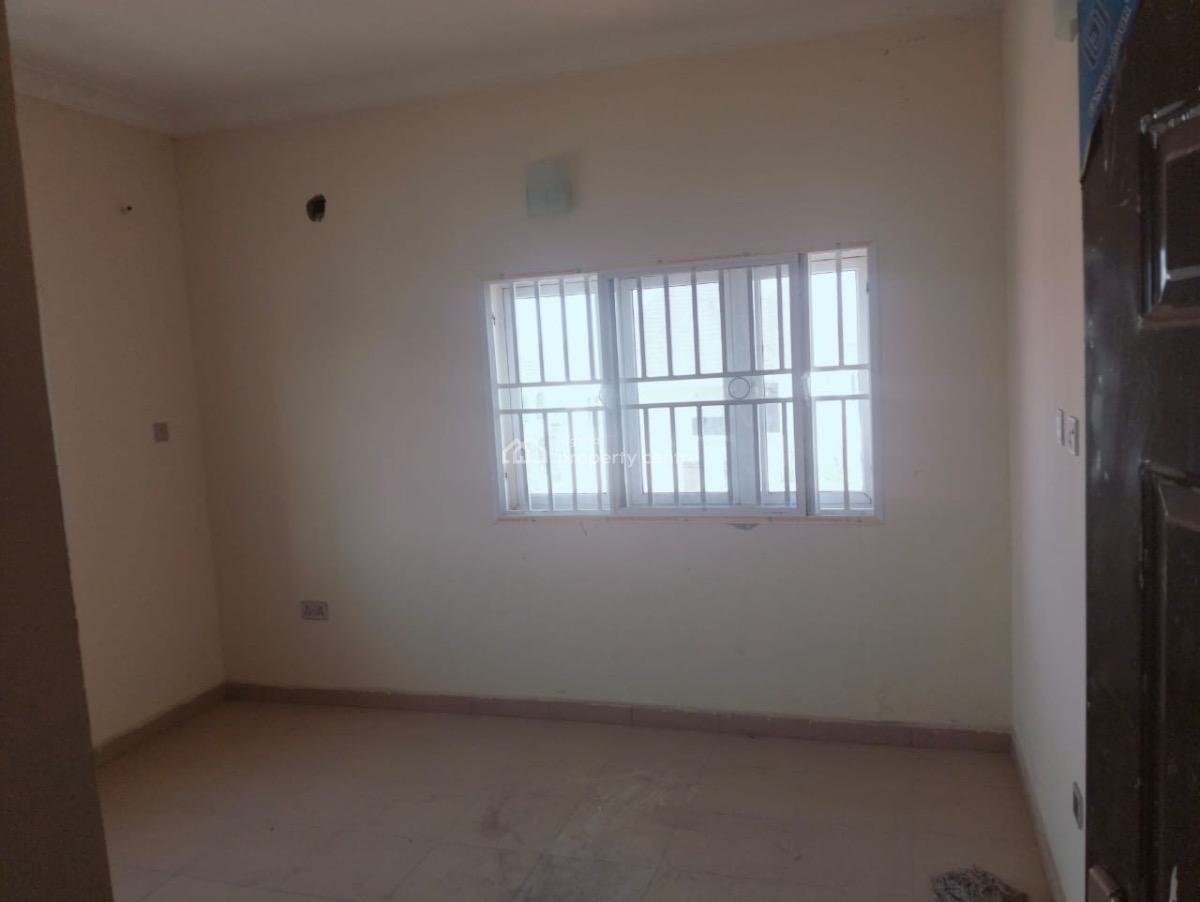 2 Bedroom Apartment, Lugbe District, Abuja, Flat / Apartment for Rent