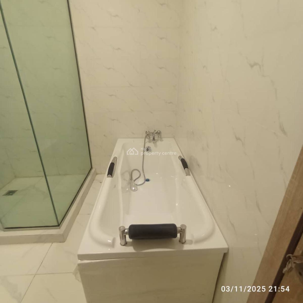 Luxury 3 Bedroom Apartment, Abijo, Lekki, Lagos, Flat / Apartment for Rent