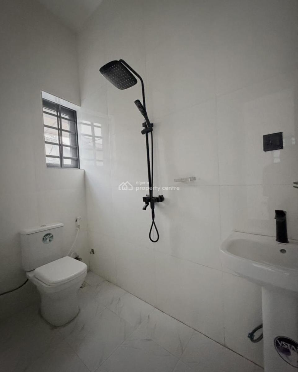 Exquisitely Built 3 Bedroom Apartment, Gra Phase 2, Magodo, Lagos, Flat / Apartment for Sale