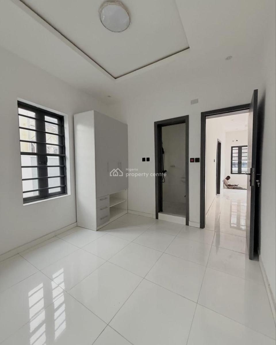 Exquisitely Built 3 Bedroom Apartment, Gra Phase 2, Magodo, Lagos, Flat / Apartment for Sale