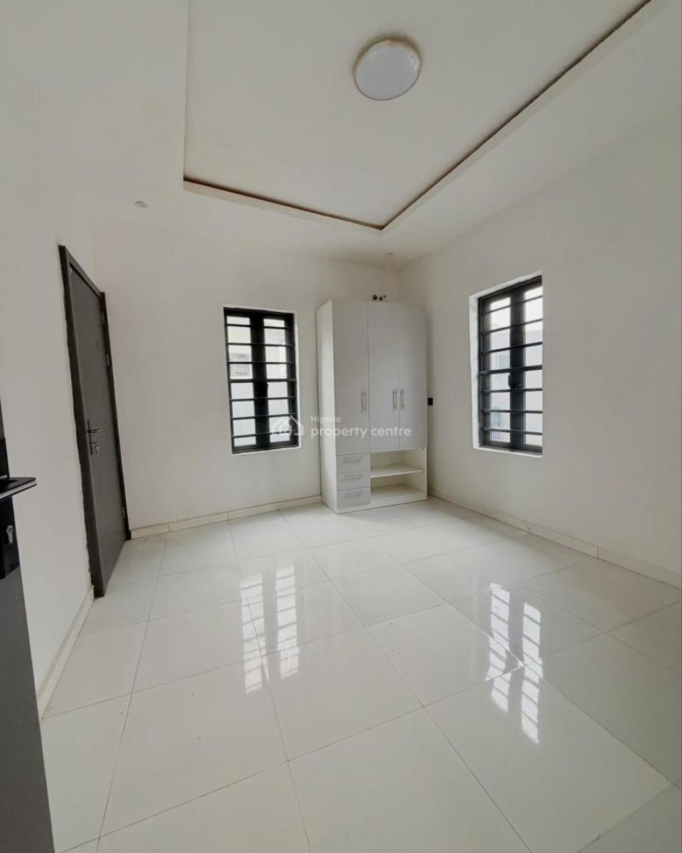 Exquisitely Built 3 Bedroom Apartment, Gra Phase 2, Magodo, Lagos, Flat / Apartment for Sale