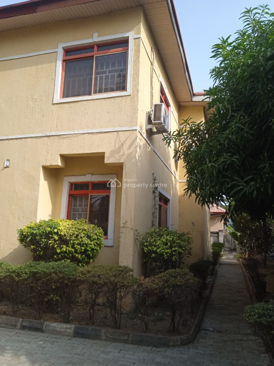 Detached Duplex in a Serene Area, Gwarinpa, Abuja, Detached Duplex for Sale