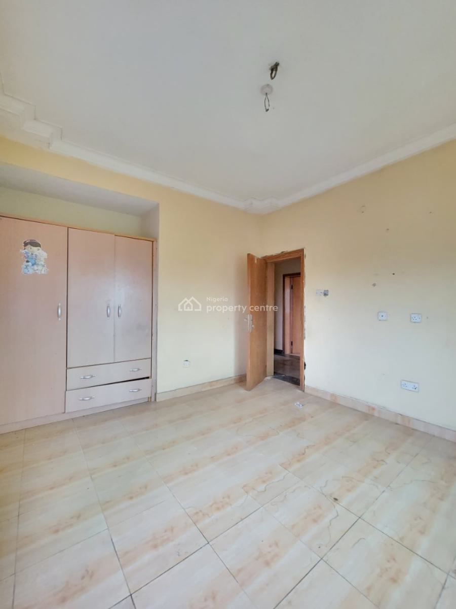 Spacious and Sharp 3 Bedroom Flat, Mobil Road, Ajah, Lagos, Flat / Apartment for Rent