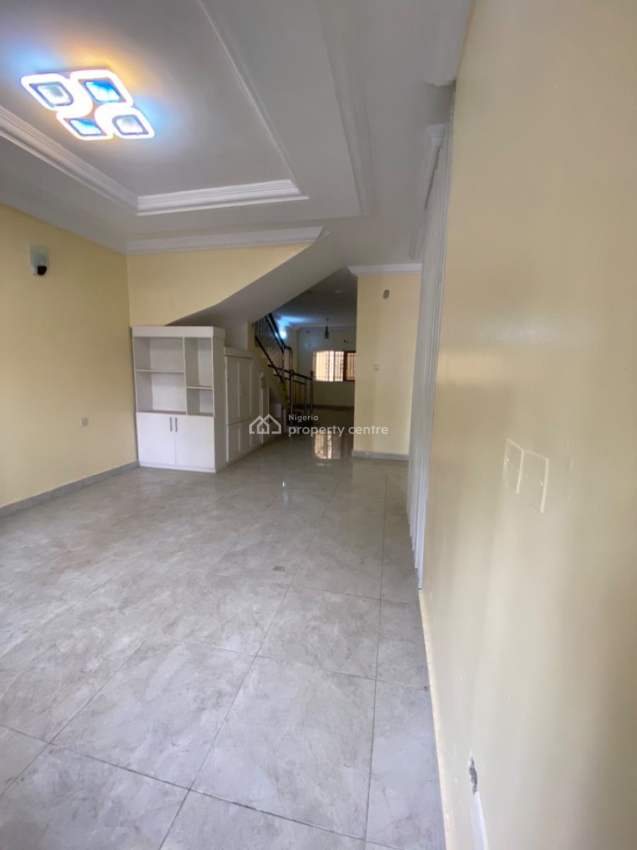 Luxury 3 Bedroom Terraced Duplex with a Bq, Lekki Phase 1, Lekki, Lagos, Terraced Duplex for Rent
