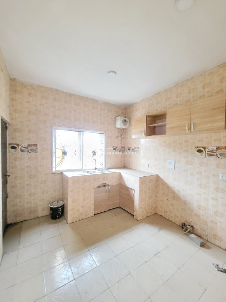 Standard and Spacious 3 Bedroom Apartment, Mobil Road, Ajah, Lagos, Flat / Apartment for Rent