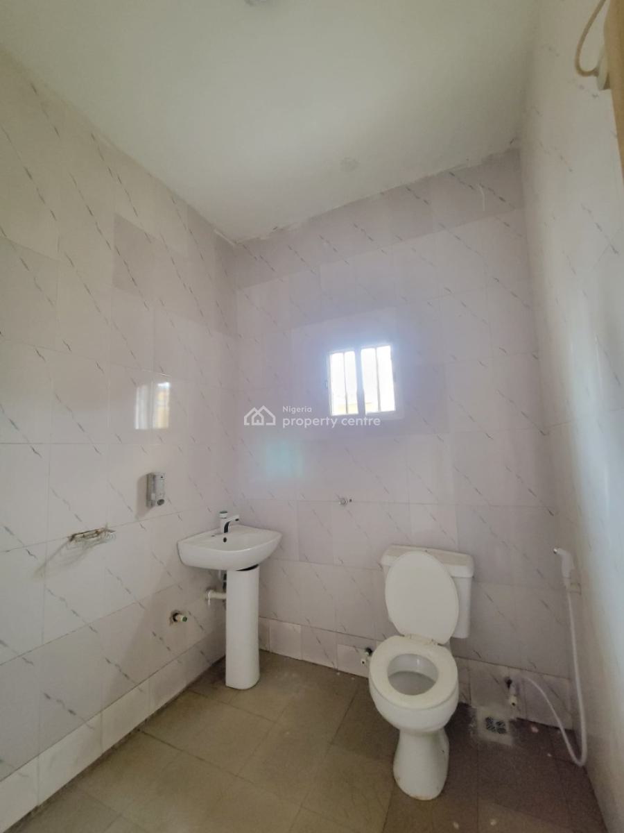 Standard and Spacious 3 Bedroom Apartment, Mobil Road, Ajah, Lagos, Flat / Apartment for Rent